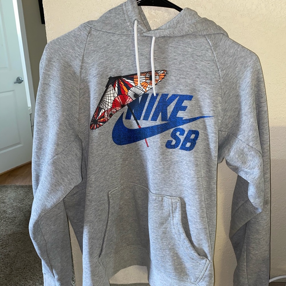 Adult small Nike sb hoodie